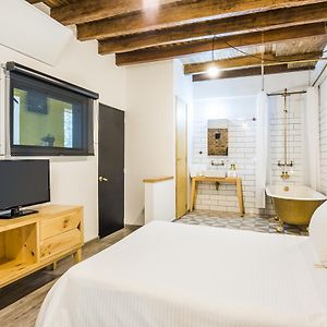 Superior King Suite